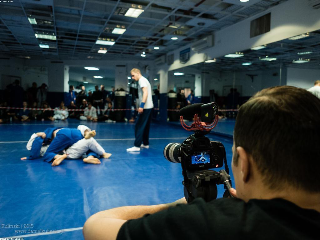 យុទ្ធសាស្ត្រលេង: ការបង្កើតសមាសភាពច្នៃប្រឌិតនៃការលេង